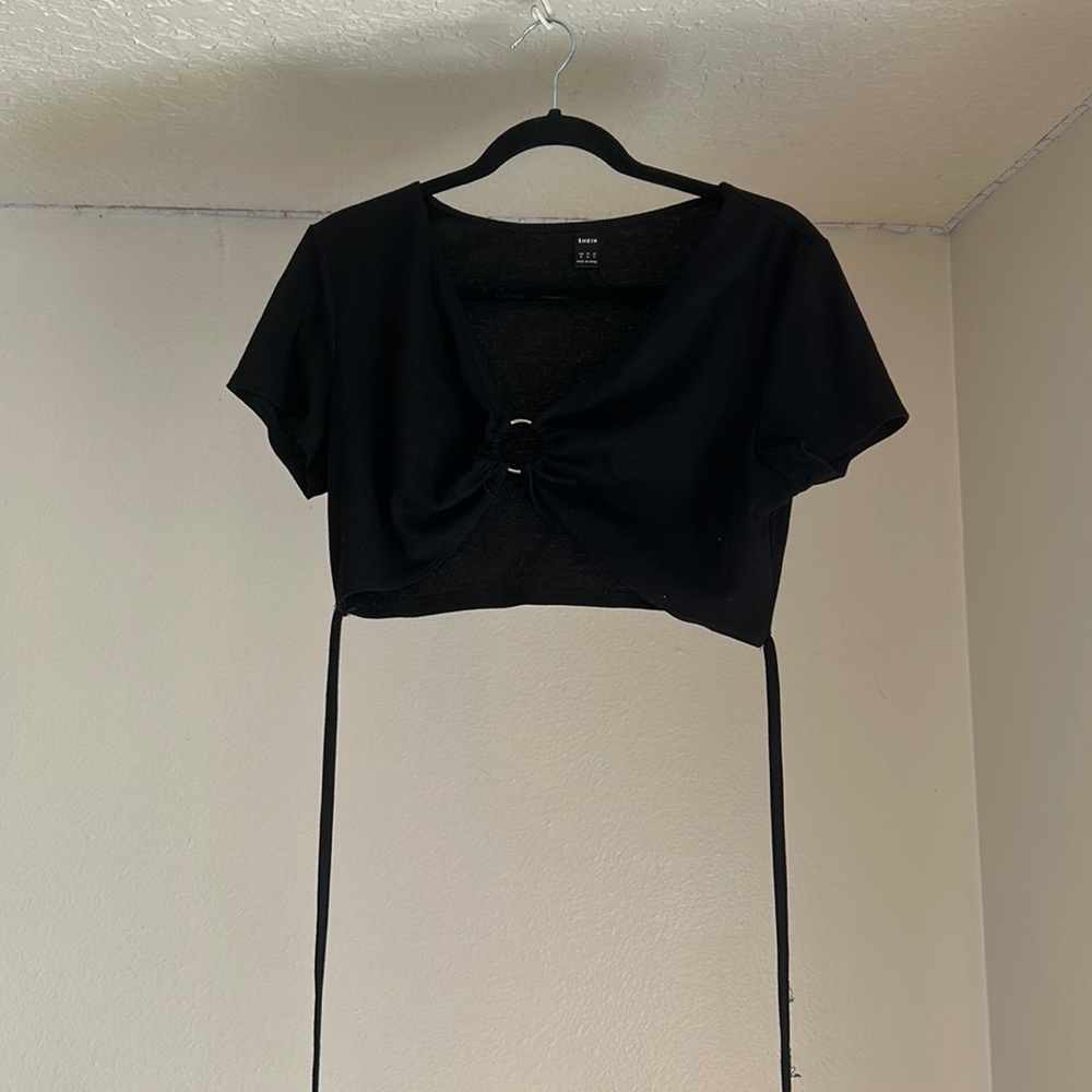 Black crop top